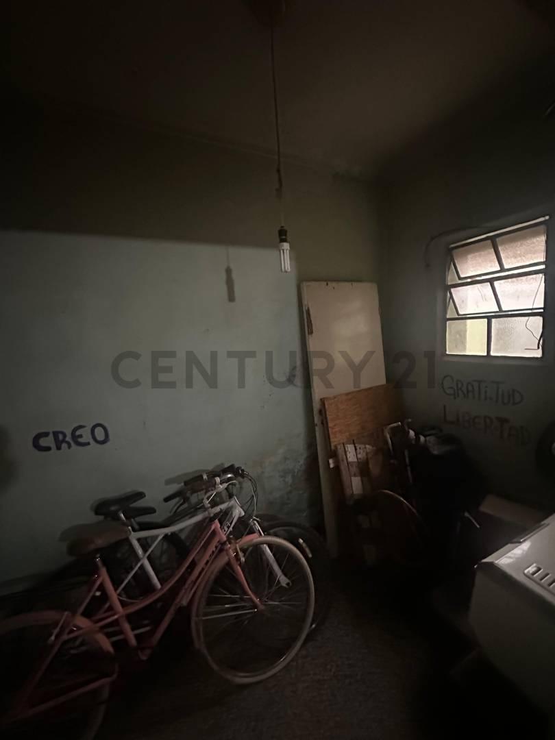 Foto de PH Interno a Restaurar – excelente ubicación, imagen 5