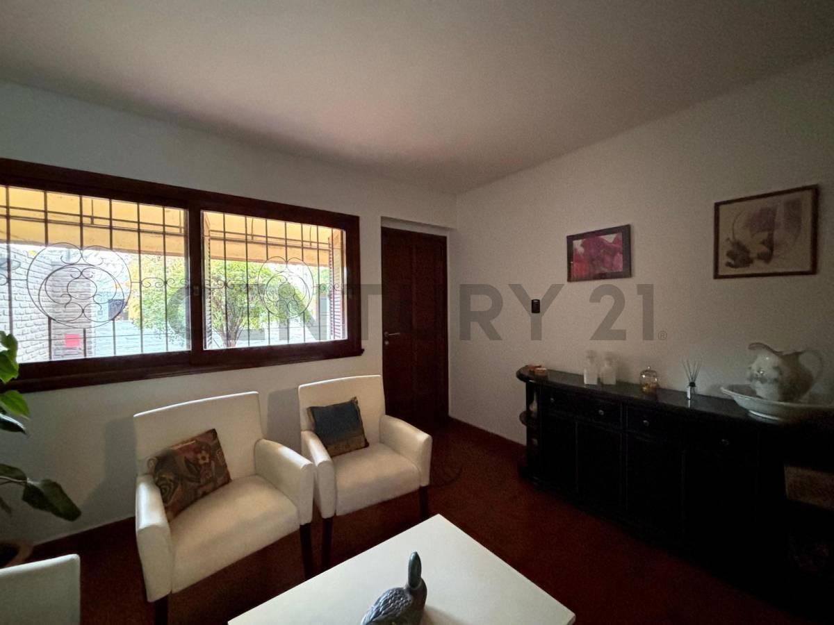 Foto de Casa en venta en calle 14 entre 35 y 36. Apto Banco Nacion.-, imagen 2