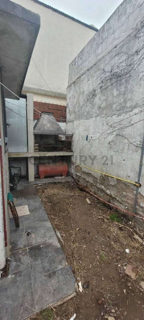Foto de 6 entre 520 y 521. Ph en Venta de dos dormitorios con patio, Tolosa., imagen 4