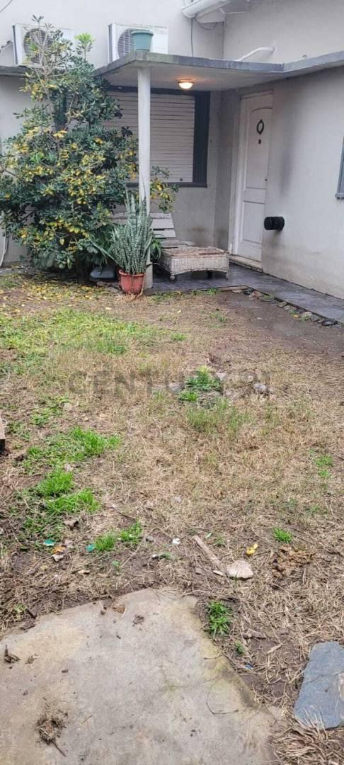 Foto de 6 entre 520 y 521. Ph en Venta de dos dormitorios con patio, Tolosa., imagen 3