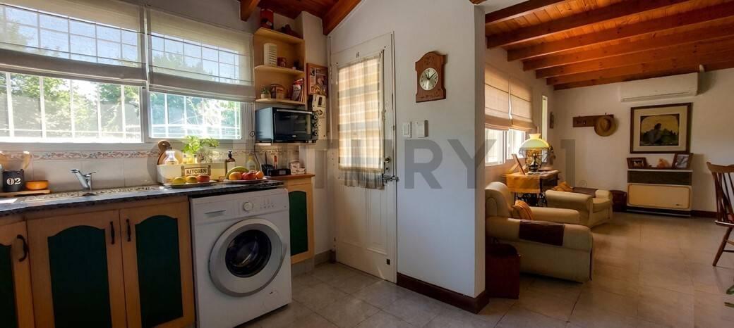 Foto de 11 entre 655 y 656 - CASA EN VENTA EN VILLA PARQUE SICARDI-LA PLATA, imagen 5