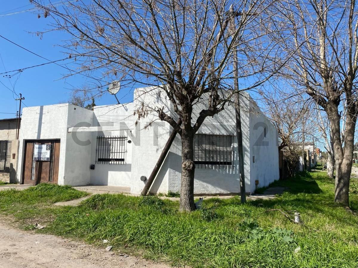 Foto de 97 Esquina 4, Casa a refaccionar 2 dormitorios en venta, imagen 1