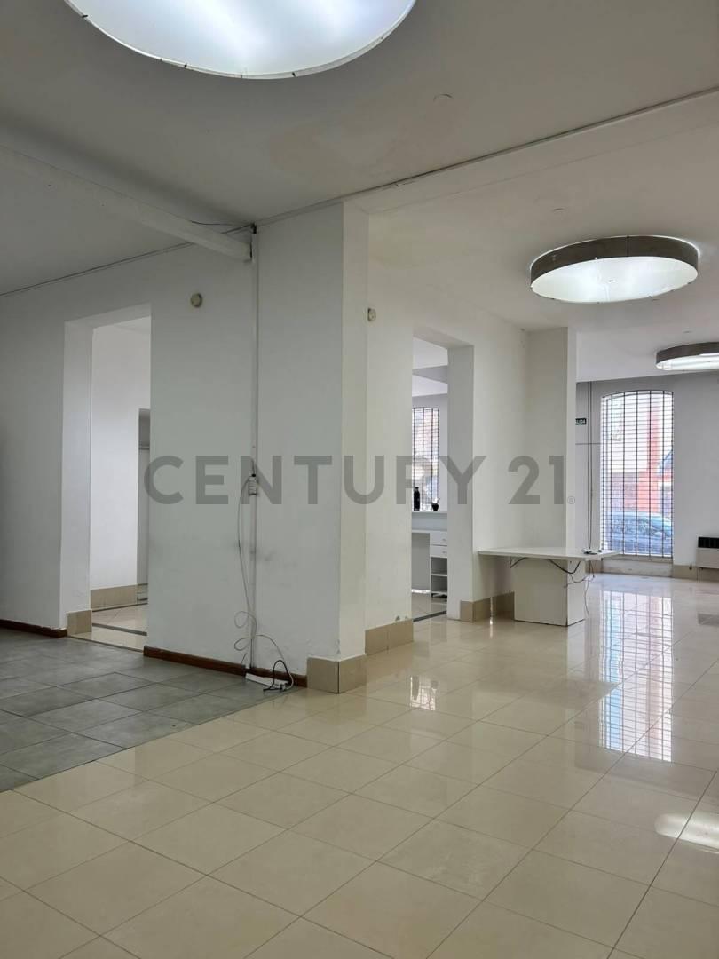 Foto de LOCAL COMERCIAL EN ALQUILER Avda. 44 ENTRE 11 Y 12, LA PLATA, imagen 3