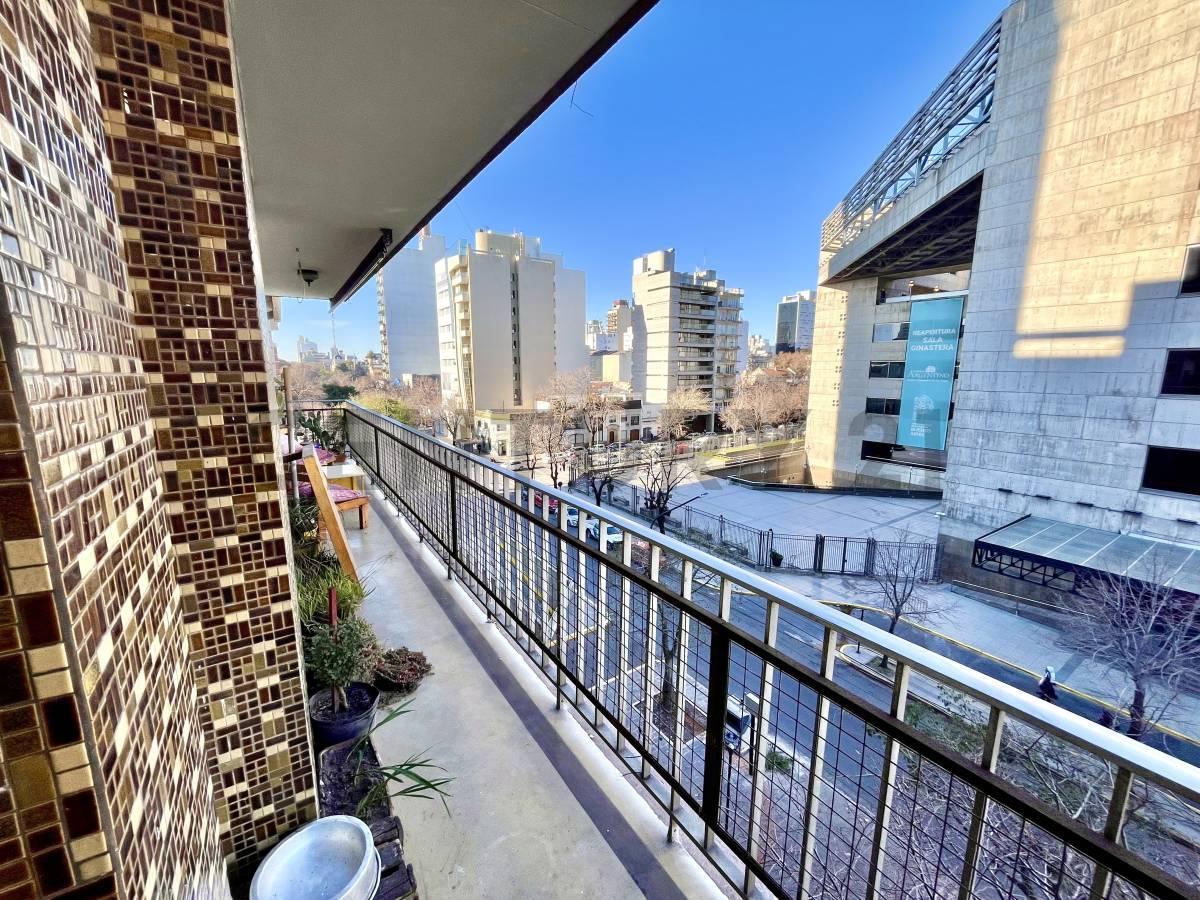 Foto de Piso de categoría en Avda. 51 entre 9 y 10, frente al Teatro Argentino, imagen 5