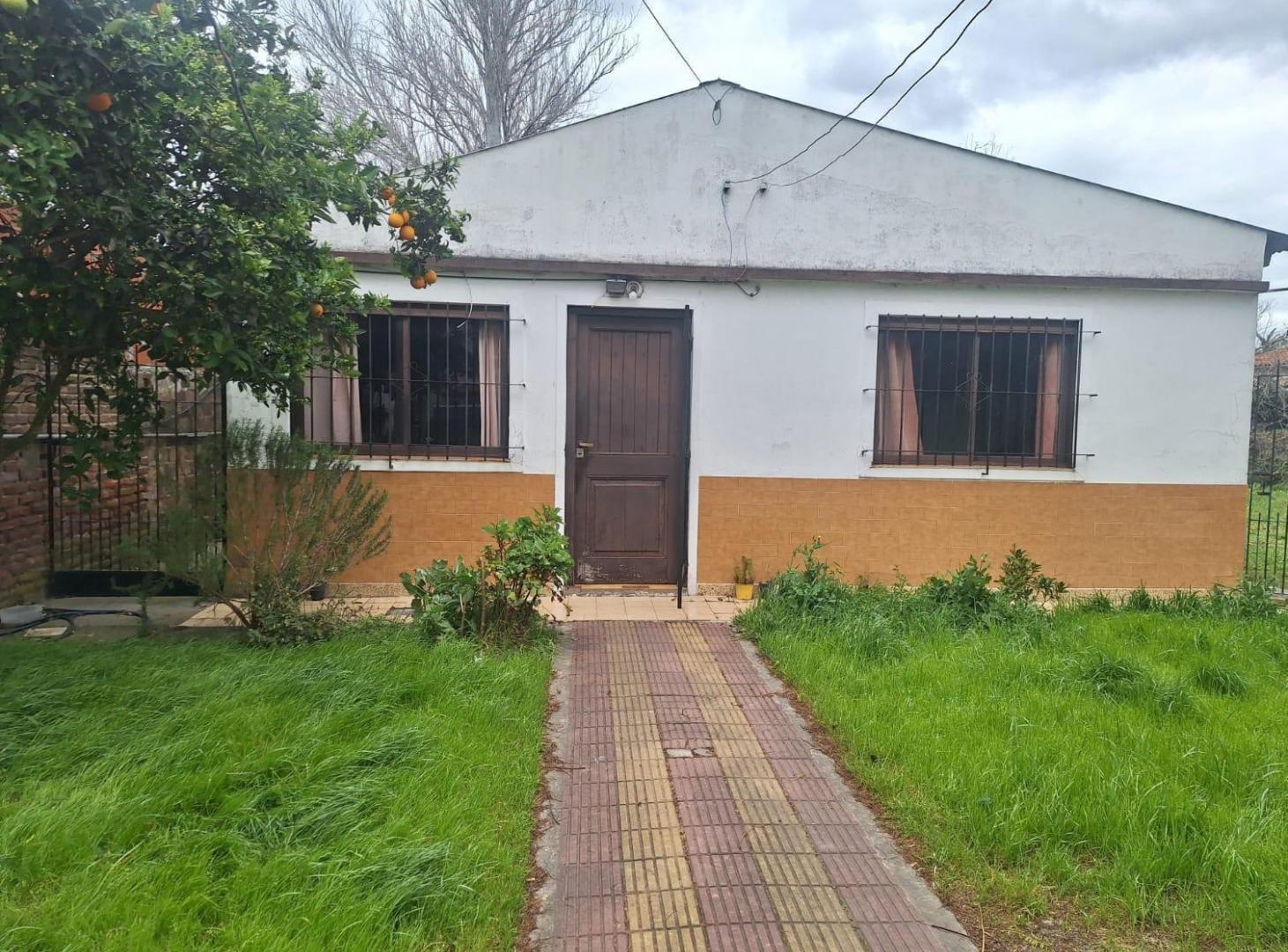 Foto de Diagonal 3 entre 425 y 426. Casa en venta en villa elisa, imagen 2
