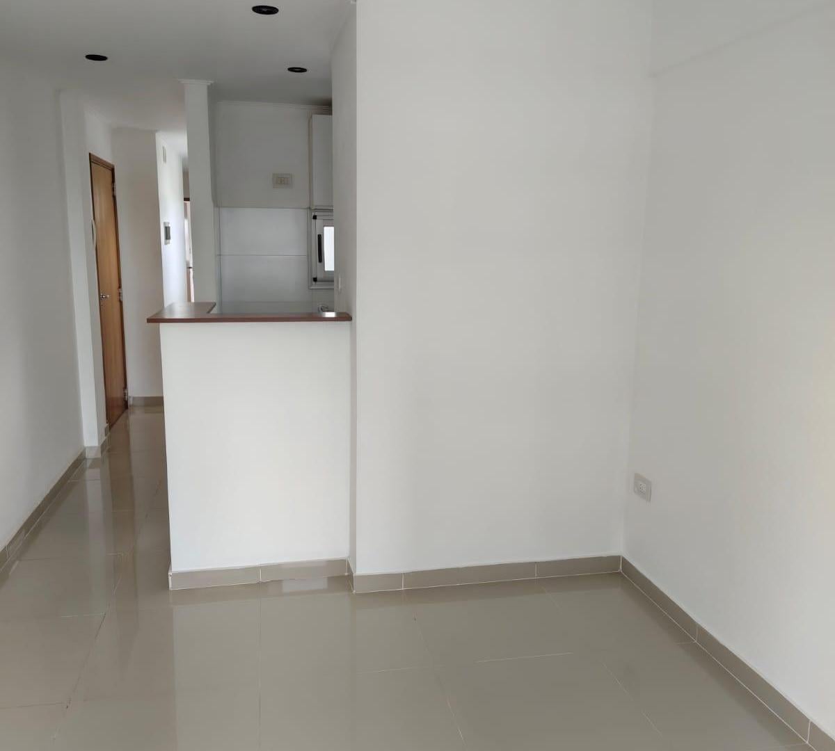 Foto de Dpto. en alquiler - 1 dormitorio - 39 e/ 3 y 4, imagen 2