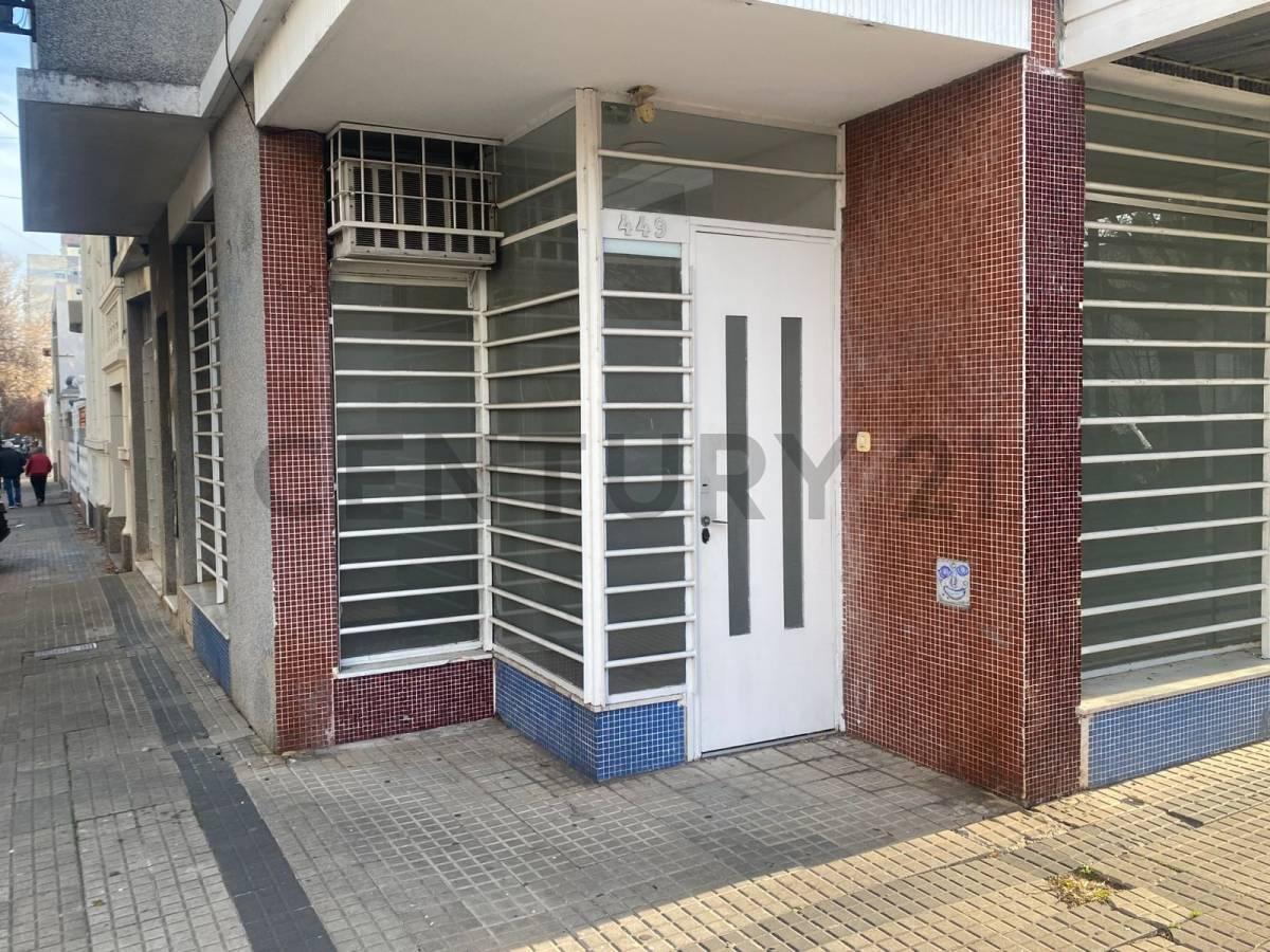 Foto de OFICINA / LOCAL EN ALQUILER APTO PROFESIONAL. Calle 5 esquina 41., imagen 1