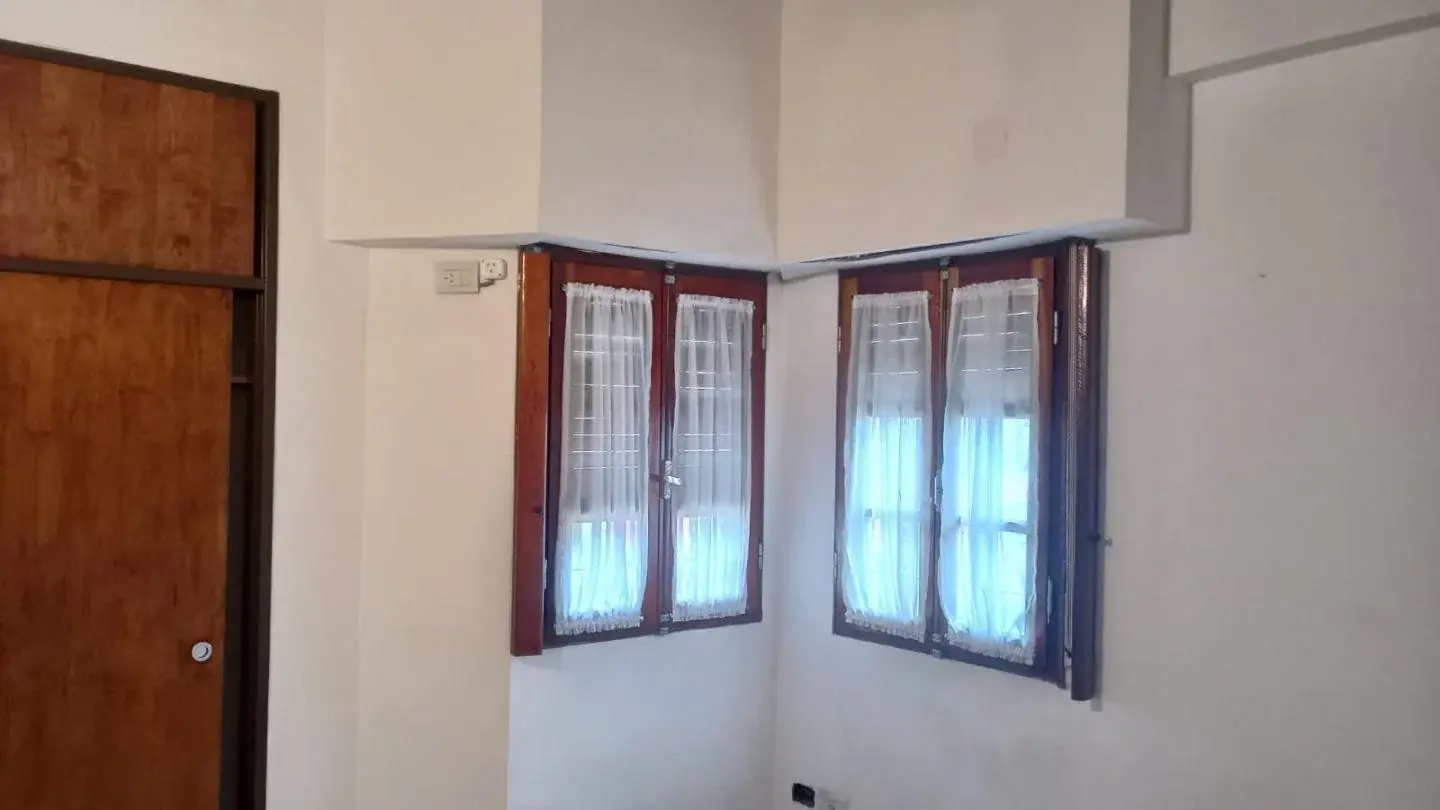 Alquiler de Casa 3 Ambientes en Ramos Mejía, La Matanza. SIN EXPENSAS. 2