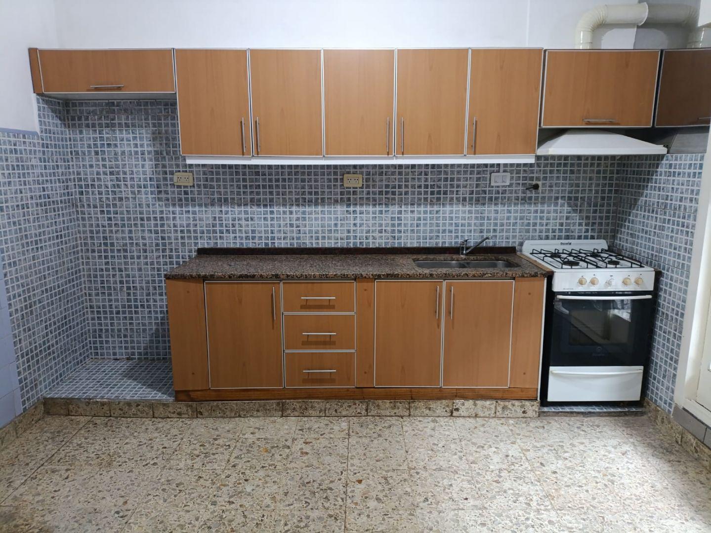 Foto de Alquiler de Casa 4 Ambientes (PH) -SIN EXPENSAS- en La Tablada, La Matanza., imagen 1