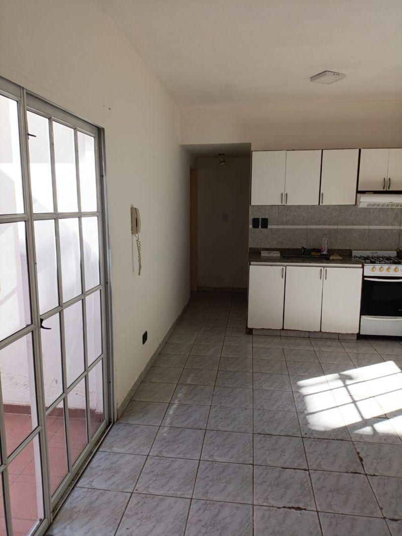 Foto de Alquiler de Departamento 2 Ambientes -PATIO en Lomas del Mirador, La Matanza, imagen 4