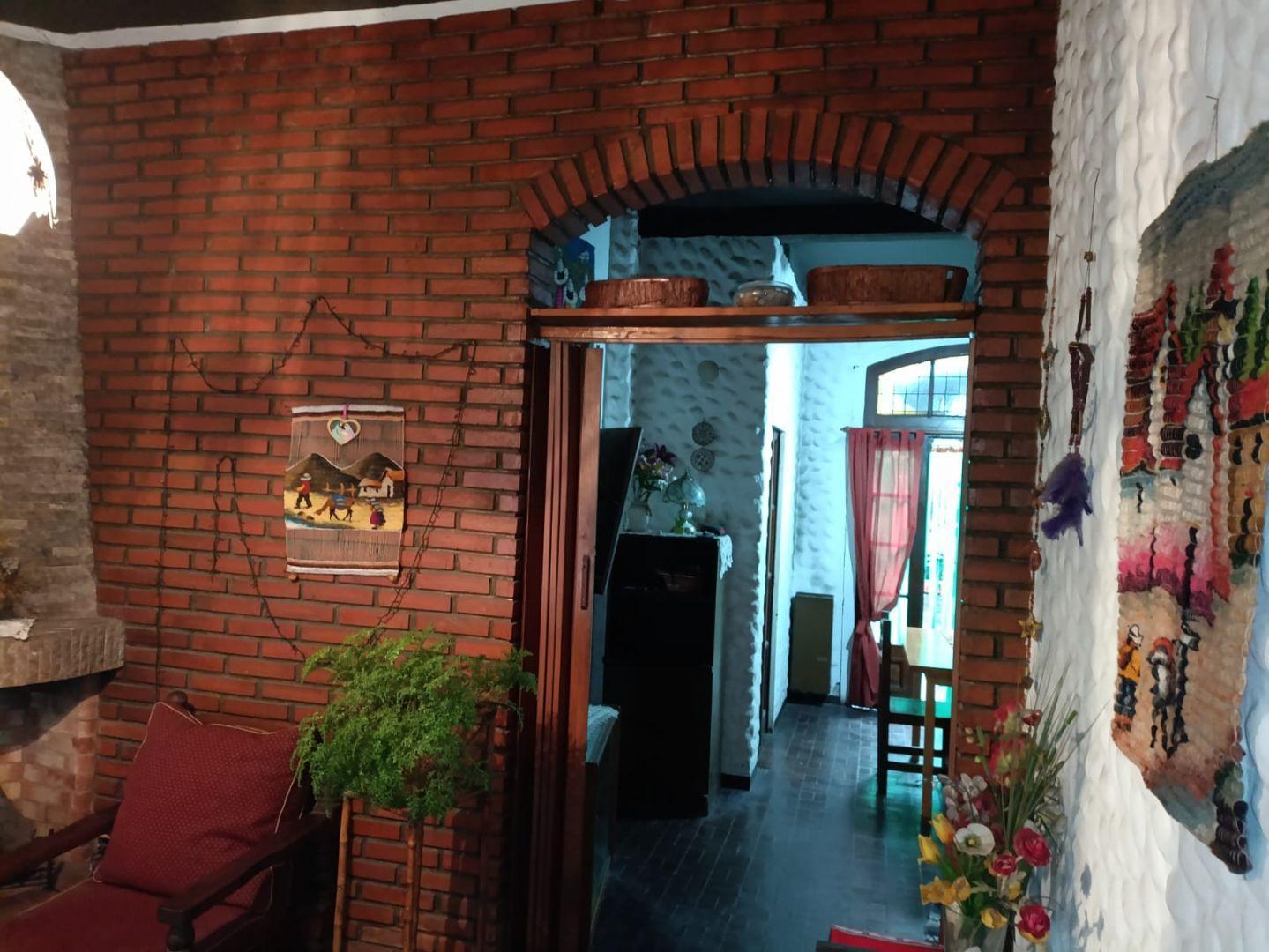 Foto de Venta de Casa de 4 Ambientes en Lomas del Mirador, La Matanza. PH AL, imagen 3