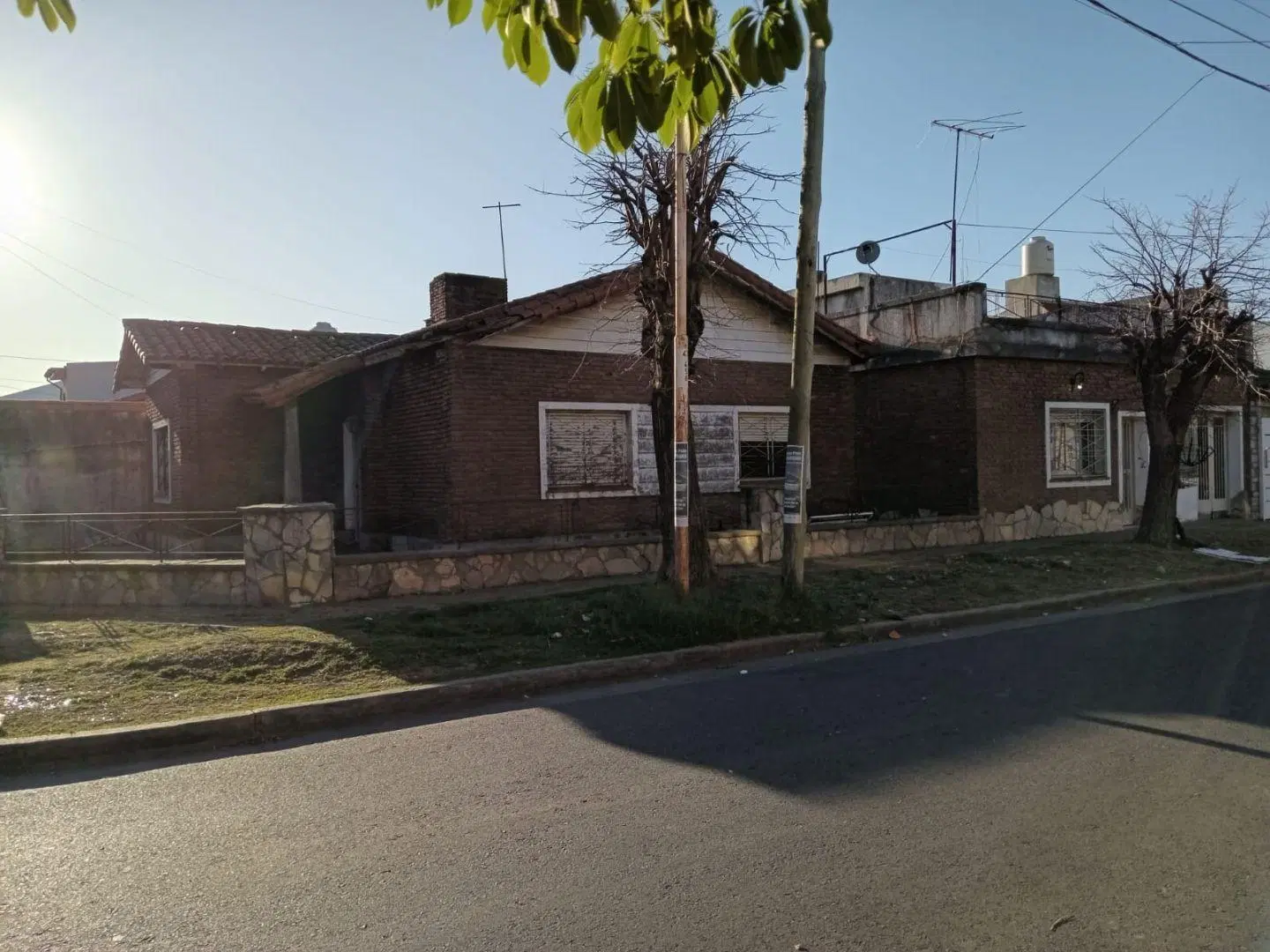 Venta de Casa en Lomas del Mirador, La Matanza - A RECICLAR- 2