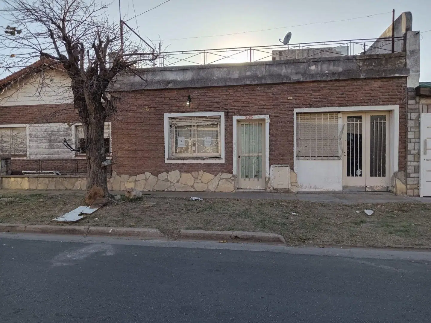 Venta de Casa en Lomas del Mirador, La Matanza - A RECICLAR- 5