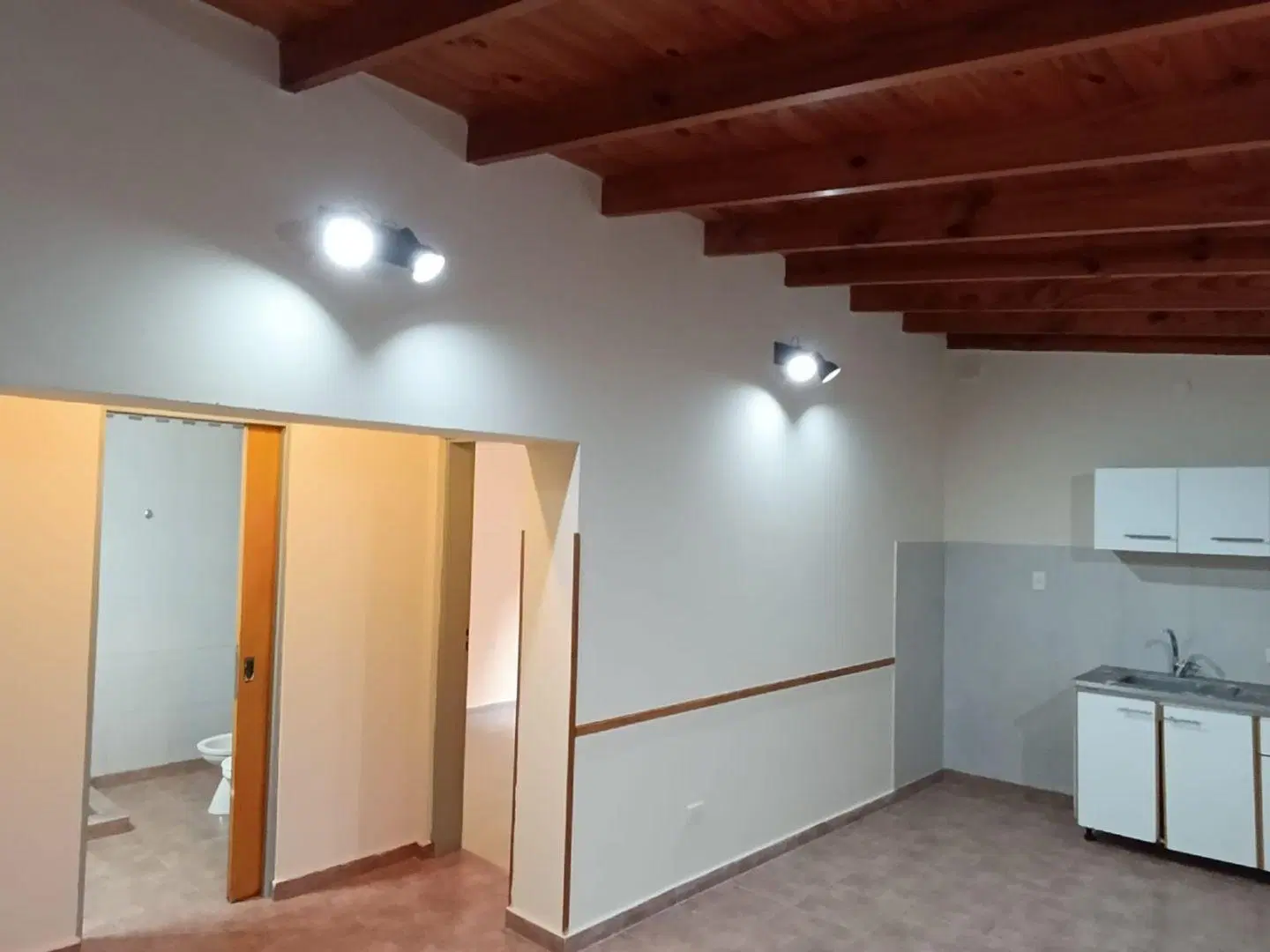 Casa 3 ambientes. | VENANCIO FLORES al 200 4
