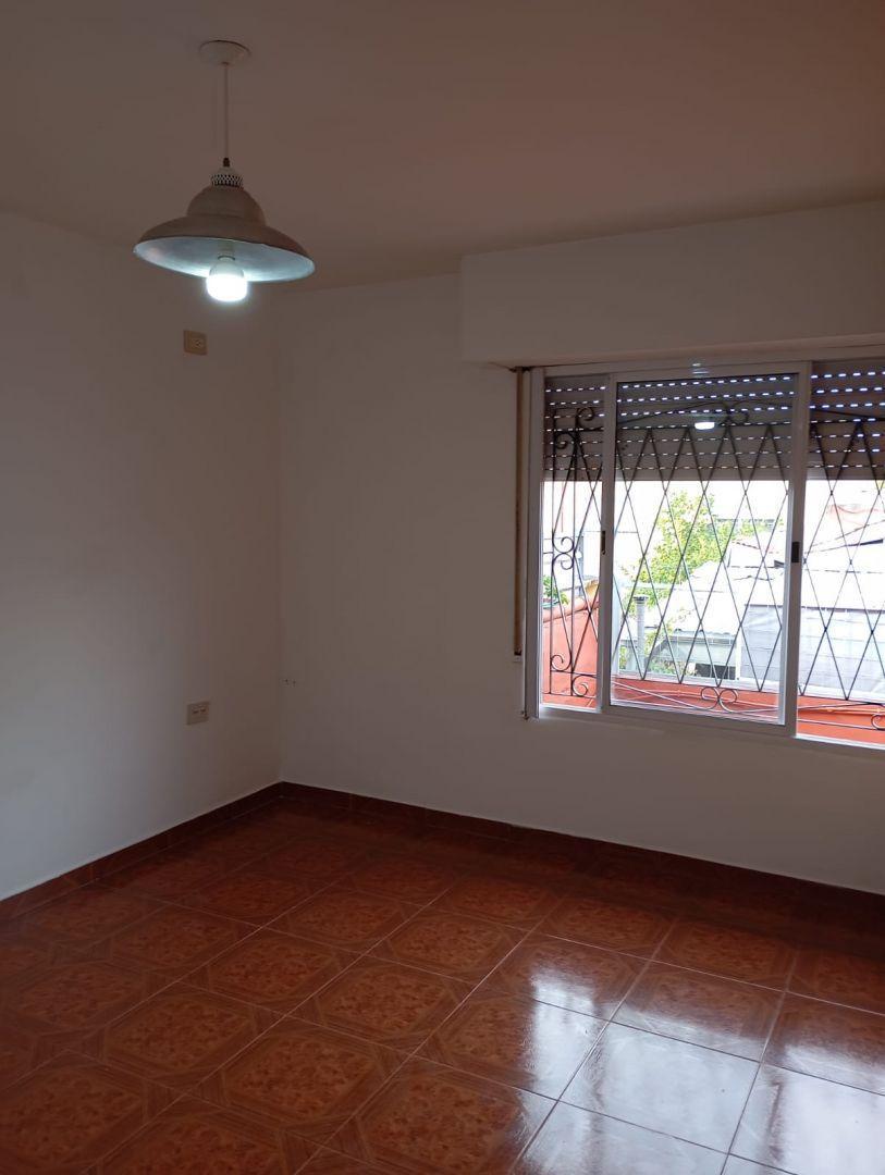 Foto de Alquiler de Departamento dos ambientes en La Tablada, La Matanza. CON, imagen 4
