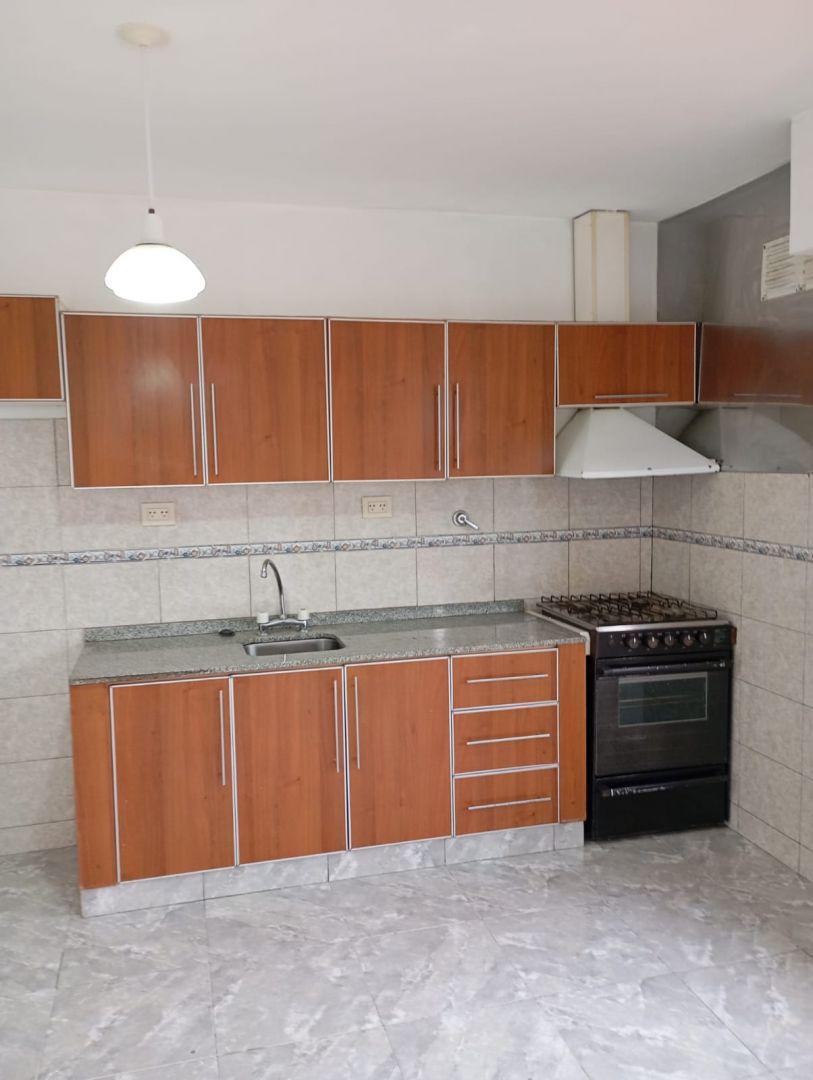 Foto de Alquiler de Departamento dos ambientes en La Tablada, La Matanza. CON, imagen 5