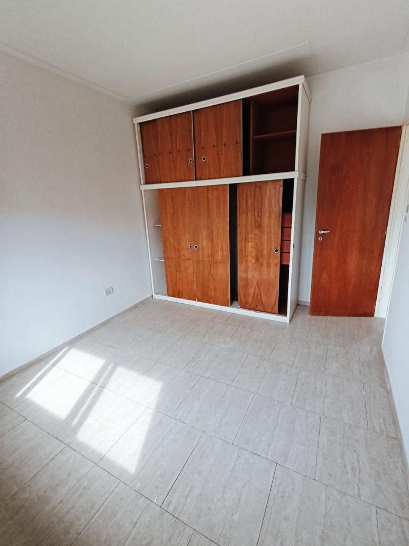 Foto de Alquiler de Departamento 3 AMBIENTES en Isidro Casanova, La Matanza --, imagen 3