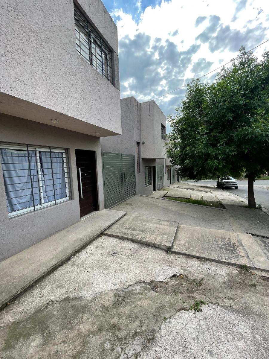 Duplex 2 Dorm con Cochera Altos de La Calera 5