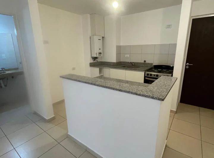 Alquilo Nueva Cba Mejor zona dto 1dorm c / .Balcon calle Ob Salguero Muy Amplio 5