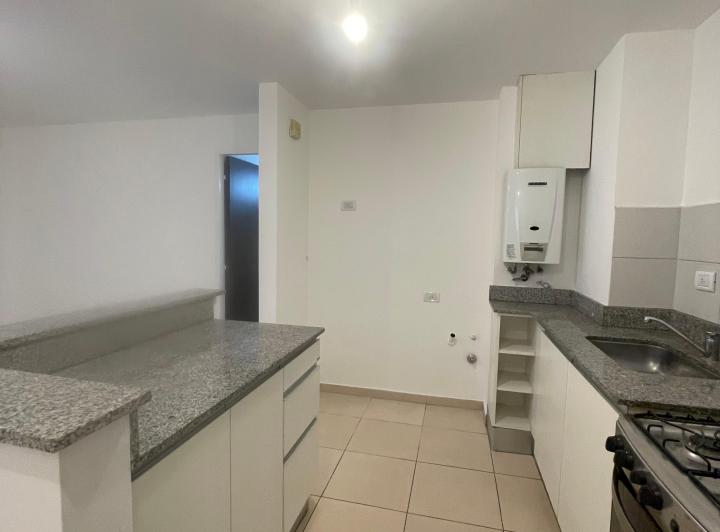 Alquilo Nueva Cba Mejor zona dto 1dorm c / .Balcon calle Ob Salguero Muy Amplio 3