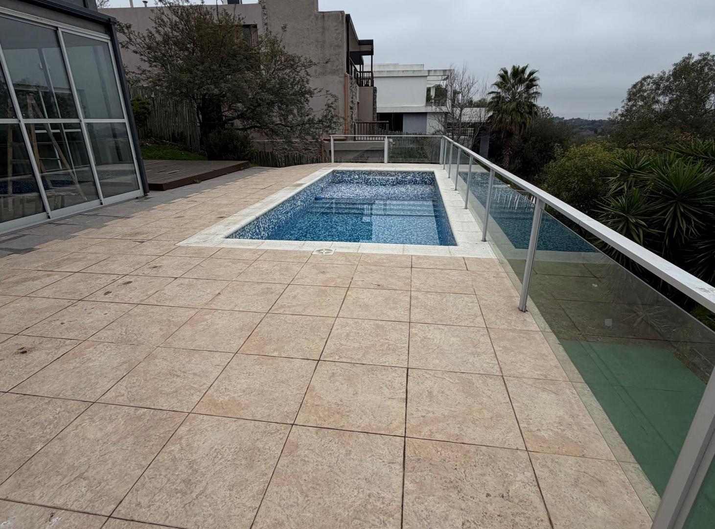 Foto de B Estancia q2 Casa 3 dorm y 3 baños pileta Bien ubicada , galeria y, imagen 3