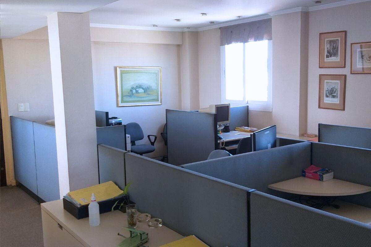 Oficina en Dúplex Frente a Tribunales – 160 m² – Ideal Estudio / Empresa