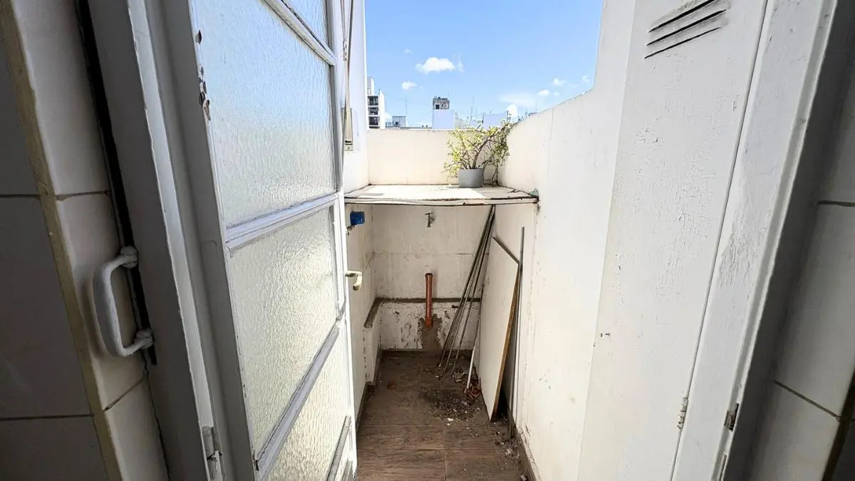 Departamento de 3 Ambientes, Muy Luminoso, Lavadero Independiente 5