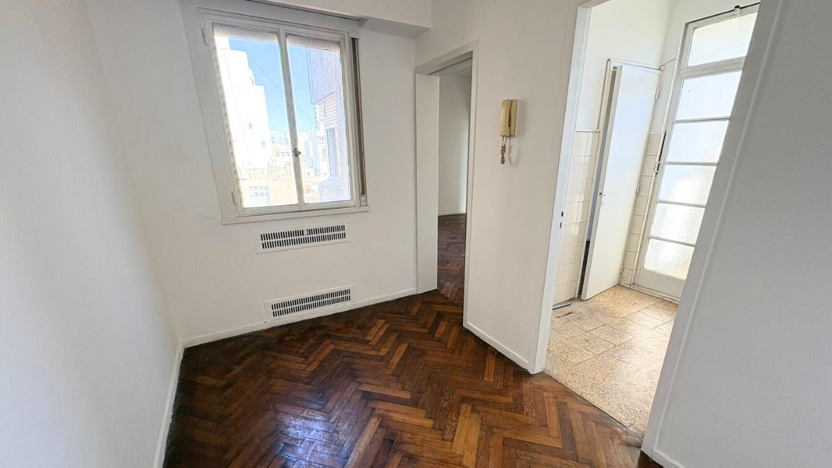 Departamento de 3 Ambientes, Muy Luminoso, Lavadero Independiente