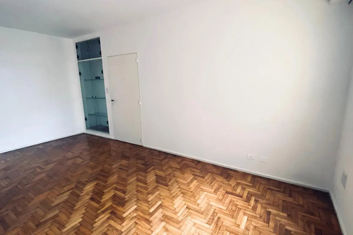 3 Amb con vista lateral, Muy Luminoso, con Lavadero - Av. Rivadavia 2