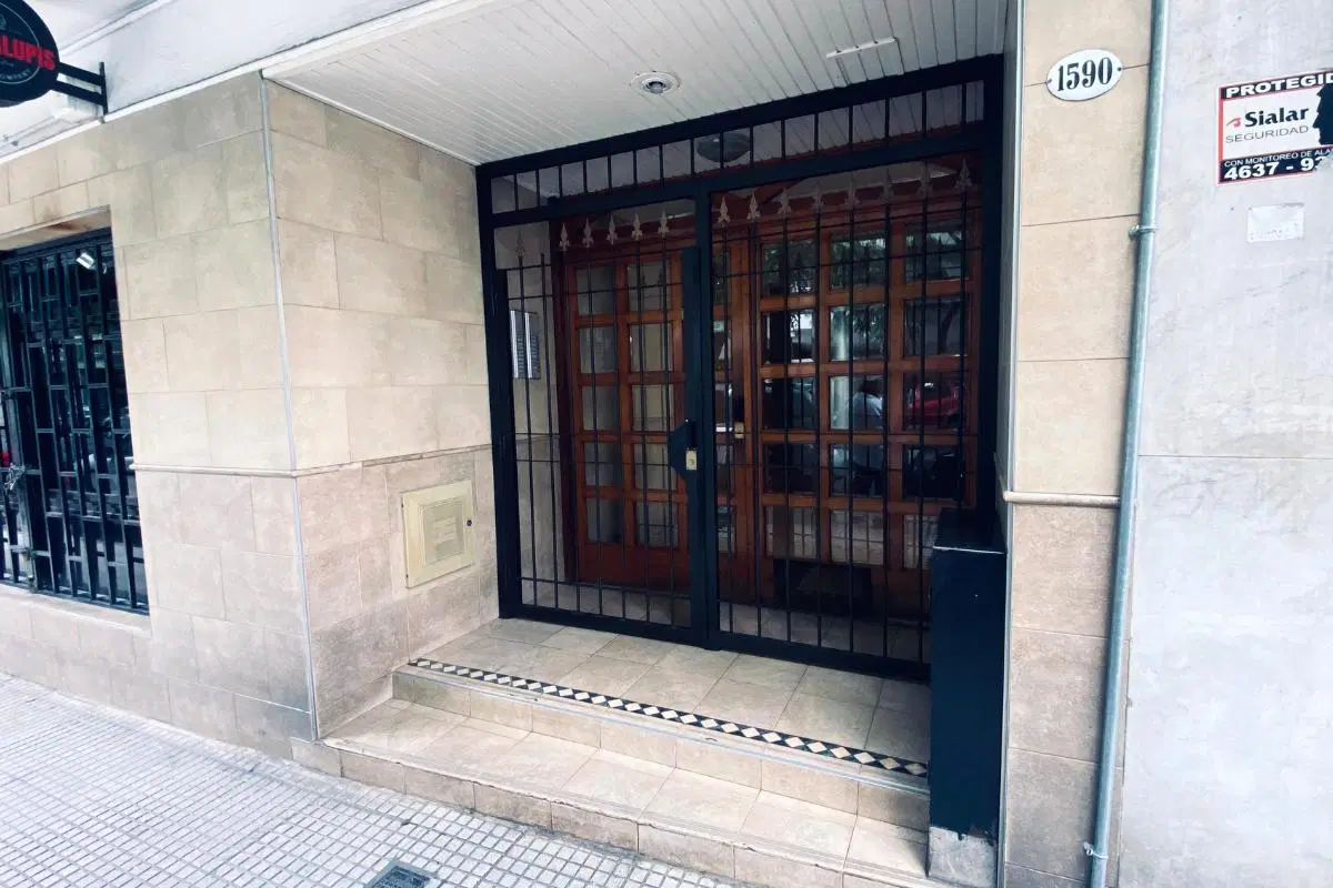 3 Amb con vista lateral, Muy Luminoso, con Lavadero - Av. Rivadavia 4