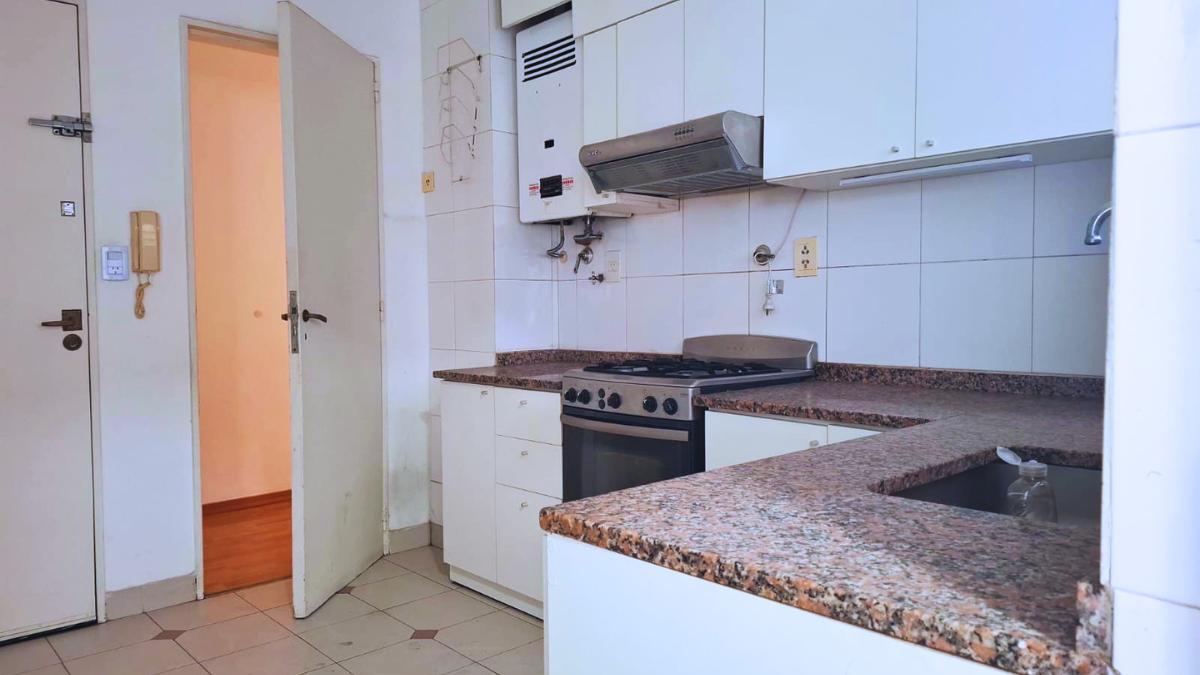 4 Amb con Balcón al Frente, Muy Luminoso, Exc Ubicación - Apto Crédito