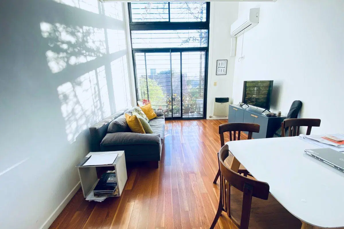 Departamento en Duplex muy luminoso, con Balcón al frente y Terraza Propia - Apto Crédito 3