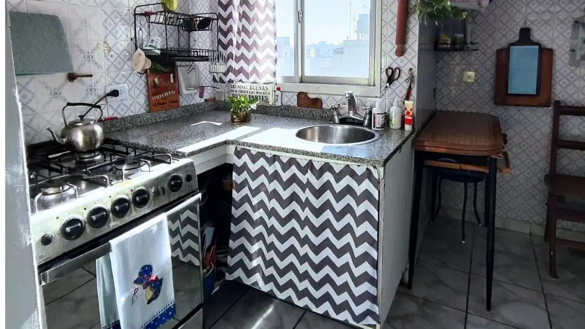 2 Ambientes en Piso, amplios y muy luminosos, Balcón terraza al Frente - Ultimo Piso 2