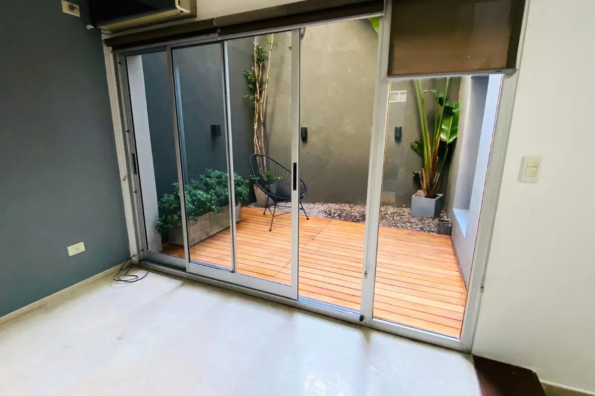 2 Ambientes en Planta Baja al Contrafrente, con 2 Patios Internos amplios, Muy luminoso 3