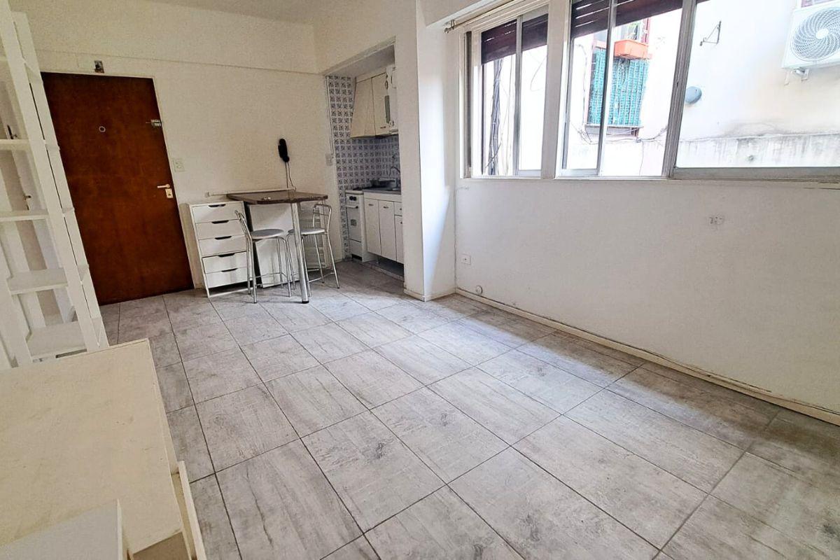 Foto de Depto Monoambiente con cocina integrada, muy luminoso, Exc. Ubicación, imagen 2