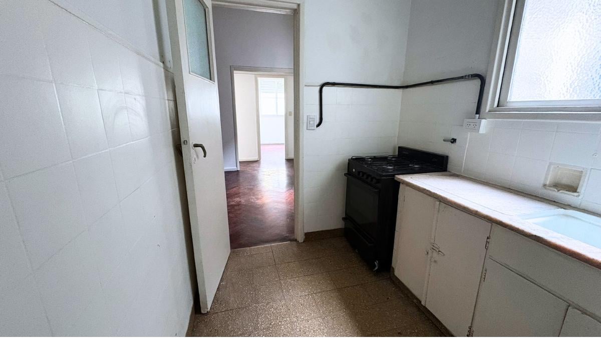 Foto de Depto de 3 Ambientes muy luminosos, 2do Piso por escalera, Excelente, imagen 4