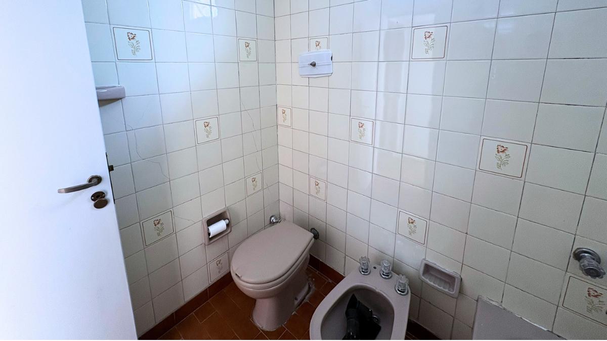 Foto de Departamento 2 Amb en Semipiso, Balcón al contrafrente, Muy Luminoso, imagen 2