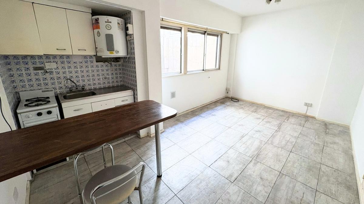 Foto de Monoambiente luminoso con cocina integrada, Exc. Ubicación, imagen 1
