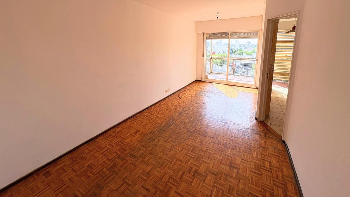 Foto de Depto 2 Ambientes en Semipiso, Balcón con vista abierta, Lavadero, Muy, imagen 1