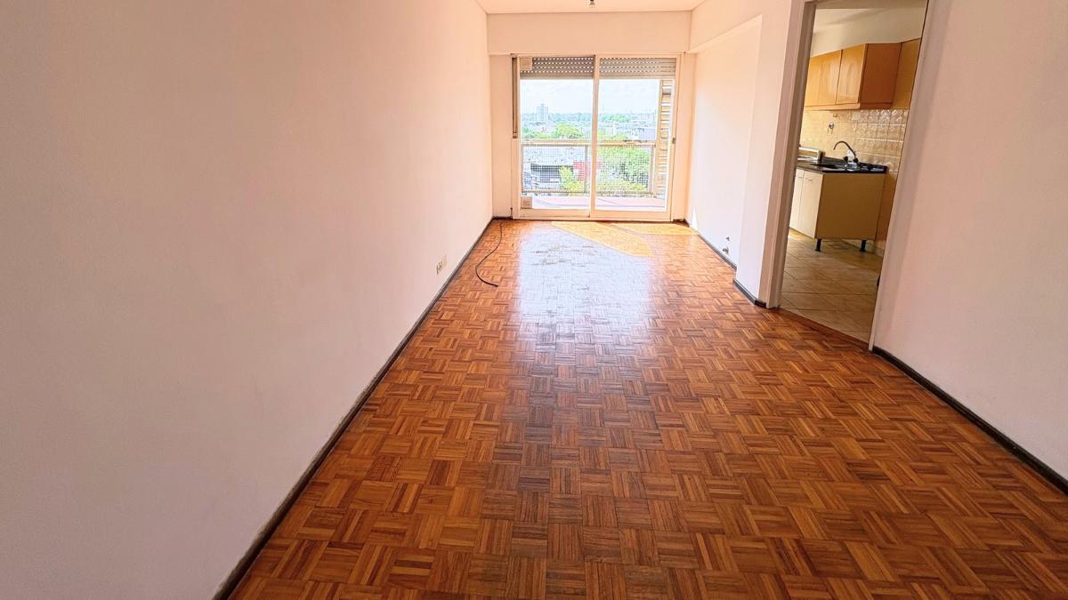 Foto de Depto 2 Ambientes en Semipiso, Balcón con vista abierta, Lavadero, Muy, imagen 2