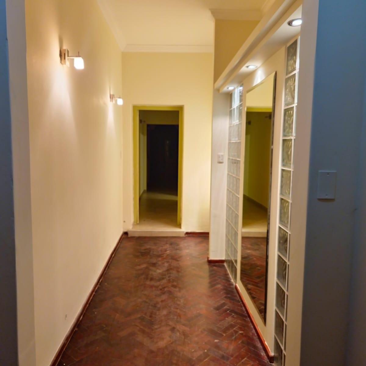 En Venta: Casa + Local Comercial en Reconquista 3