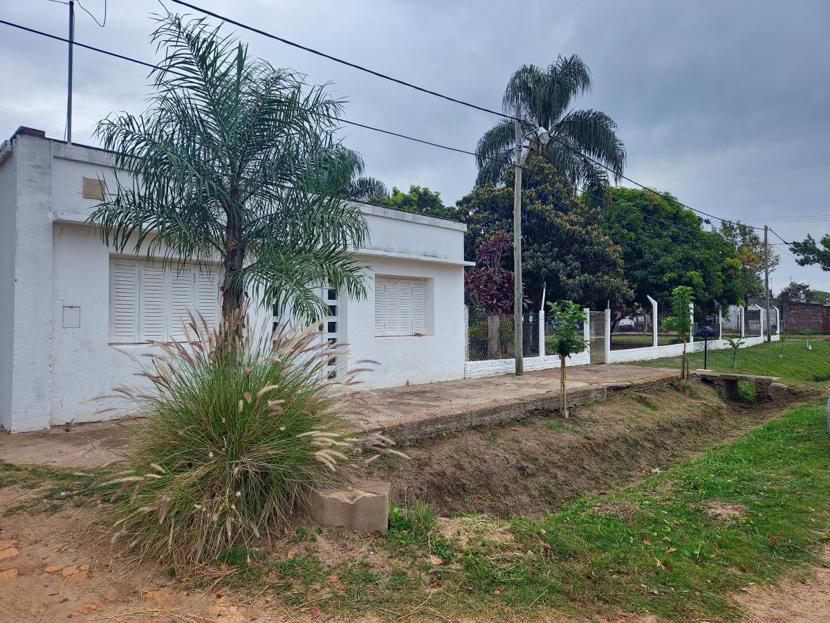 Propiedad con Amplio Terreno en Romang 3