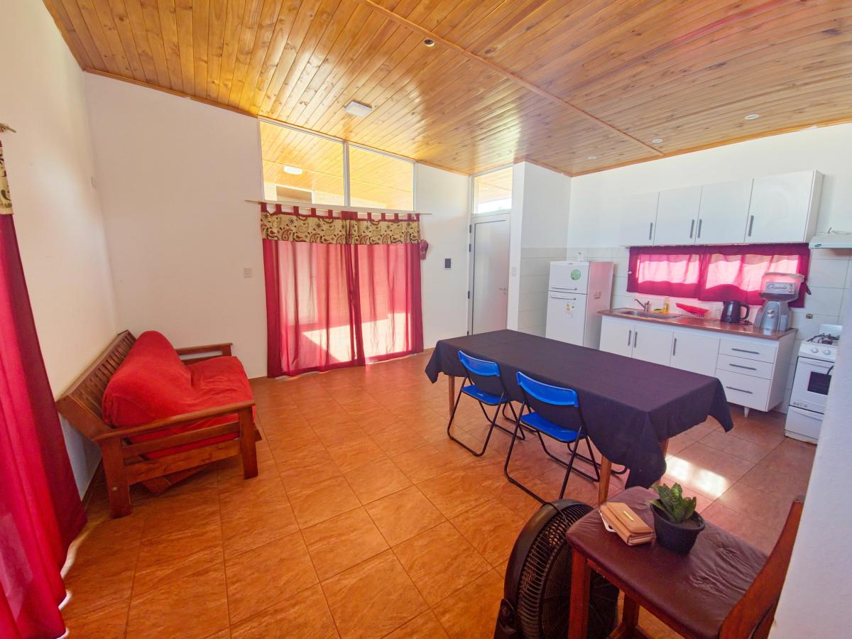 En Venta Vivienda Prácticamente Nueva en Romang 4