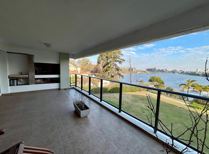 Foto de Apartamento de categoría, 3 suites, en Carrasco Este, imagen 4