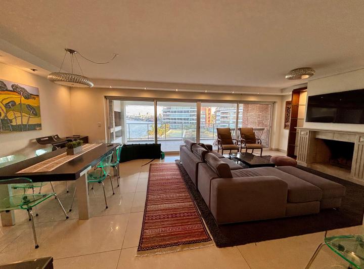 Foto de Apartamento de categoría, 3 suites, en Carrasco Este, imagen 5