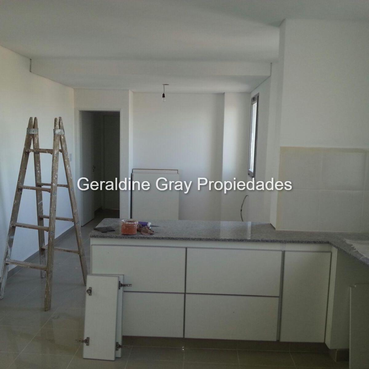 Piso en Venta de 4 Dorm. con 2 Cocheras en Edificio Atlas del Parque 1