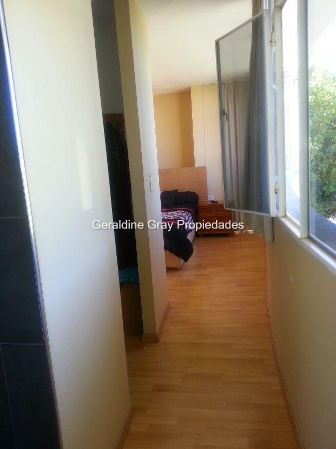 Casa en Venta de 4 Dorm. con Pileta en Barrio Manzanar 7, Cipolletti 2