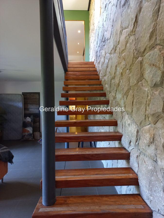 Casa en Venta de 4 Dorm. C/ Cochera en Barrio Privado Chapelco Golf & Resort 3