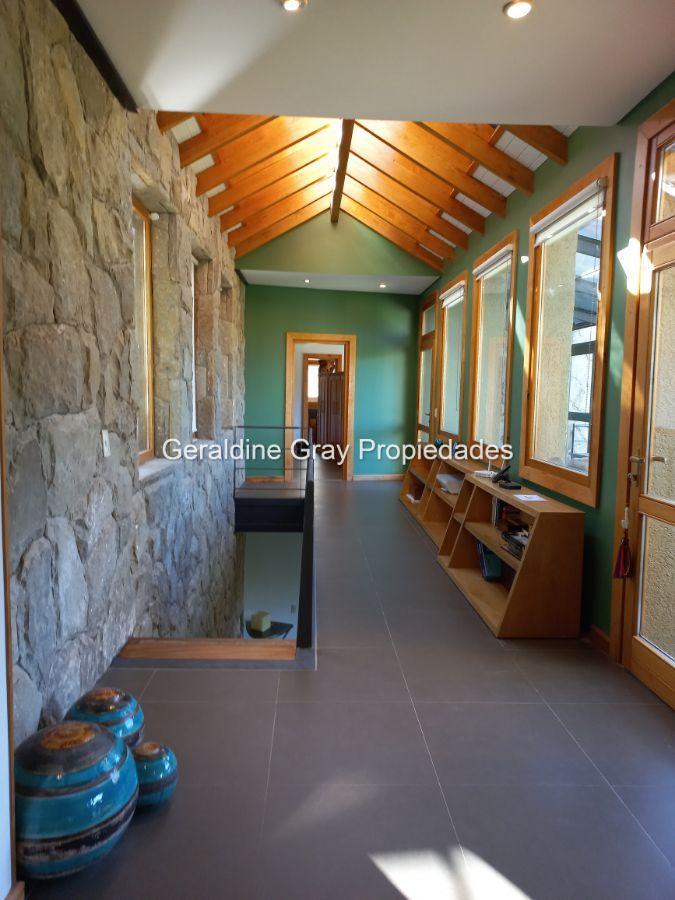Casa en Venta de 4 Dorm. C/ Cochera en Barrio Privado Chapelco Golf & Resort 5