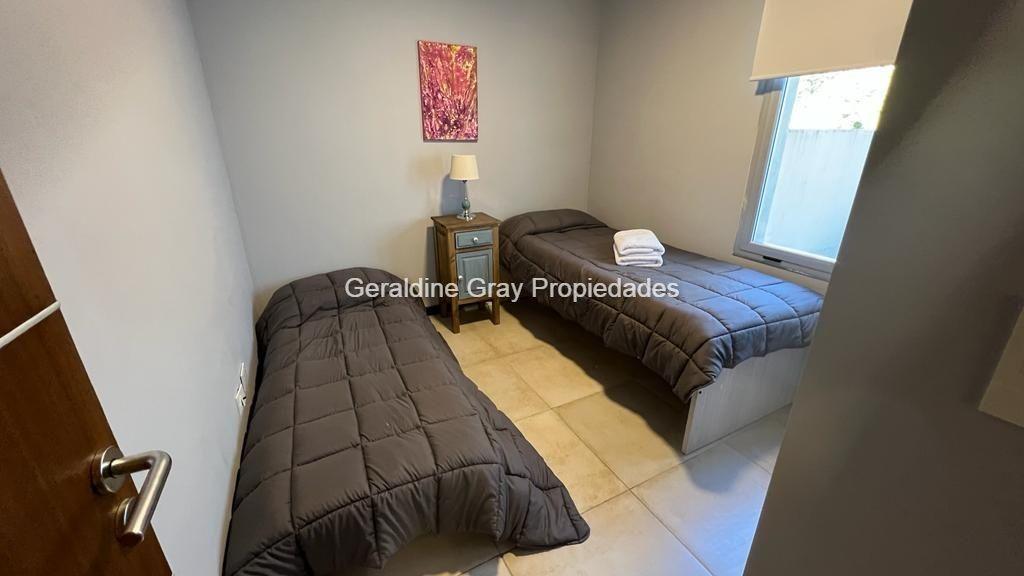 Departamento en Venta de 2 Dorm. C/ Cochera en San Martin de Los Andes 1